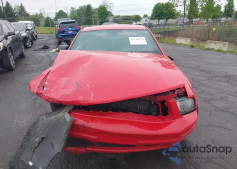 2005 Ford Mustang V6 Deluxe/V6 Premium from USA, damaged, VIN 1ZVFT80N555110559